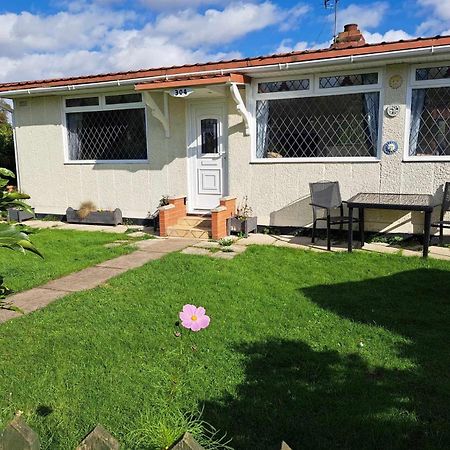 Beach & Tonic Beachside Chalet Humberston 외부 사진