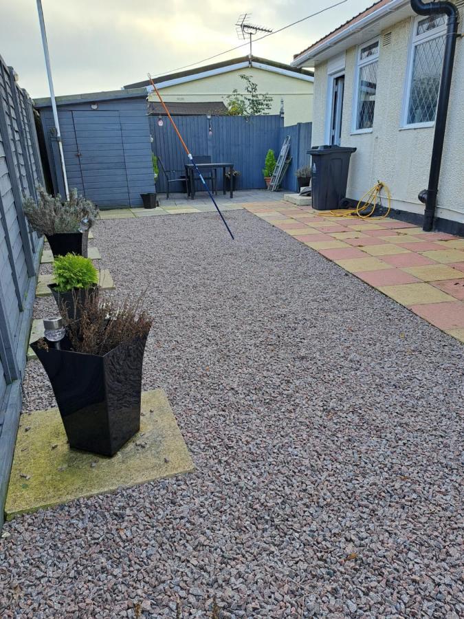 Beach & Tonic Beachside Chalet Humberston 외부 사진