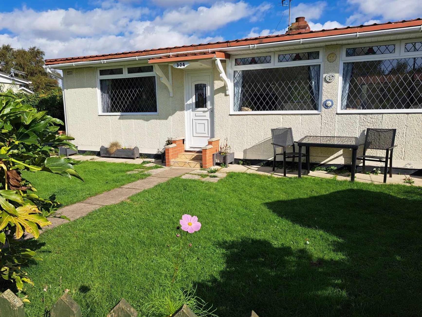 Beach & Tonic Beachside Chalet Humberston 외부 사진