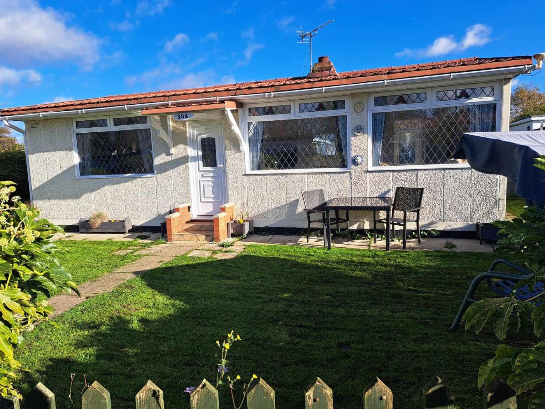 Beach & Tonic Beachside Chalet Humberston 외부 사진